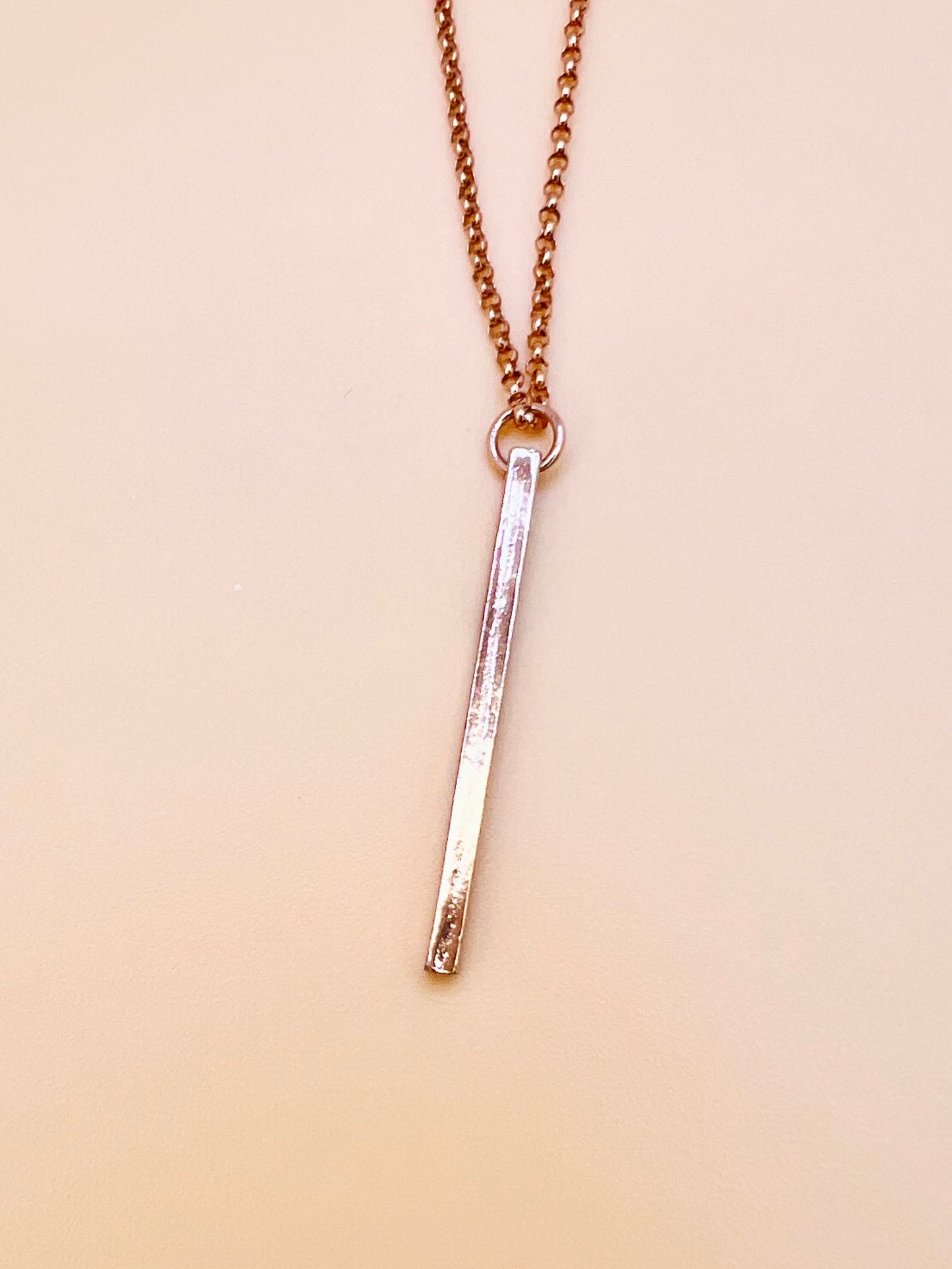 Aligned RG necklace