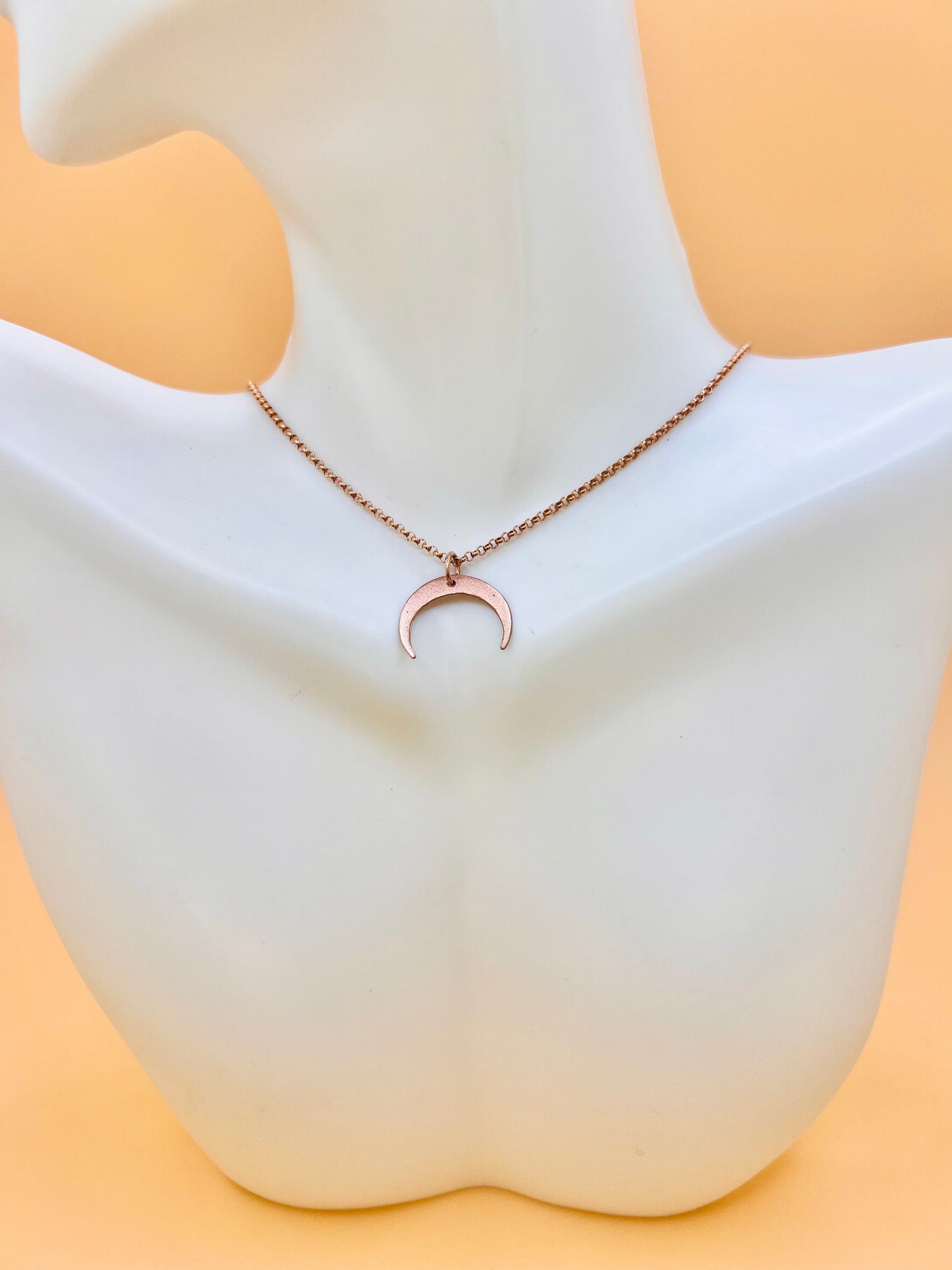 Crescent necklace RG