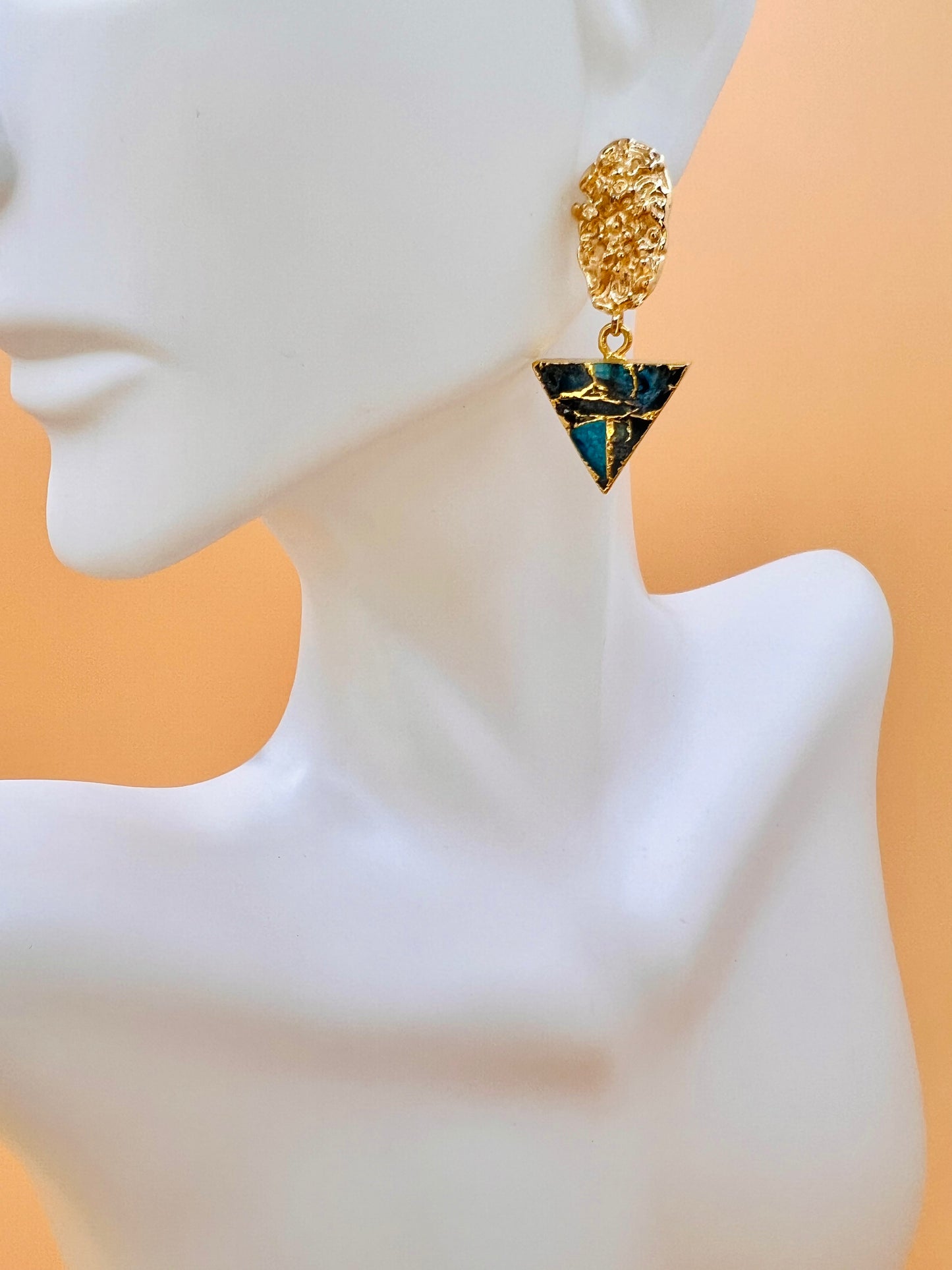 Apatite Treasure earring