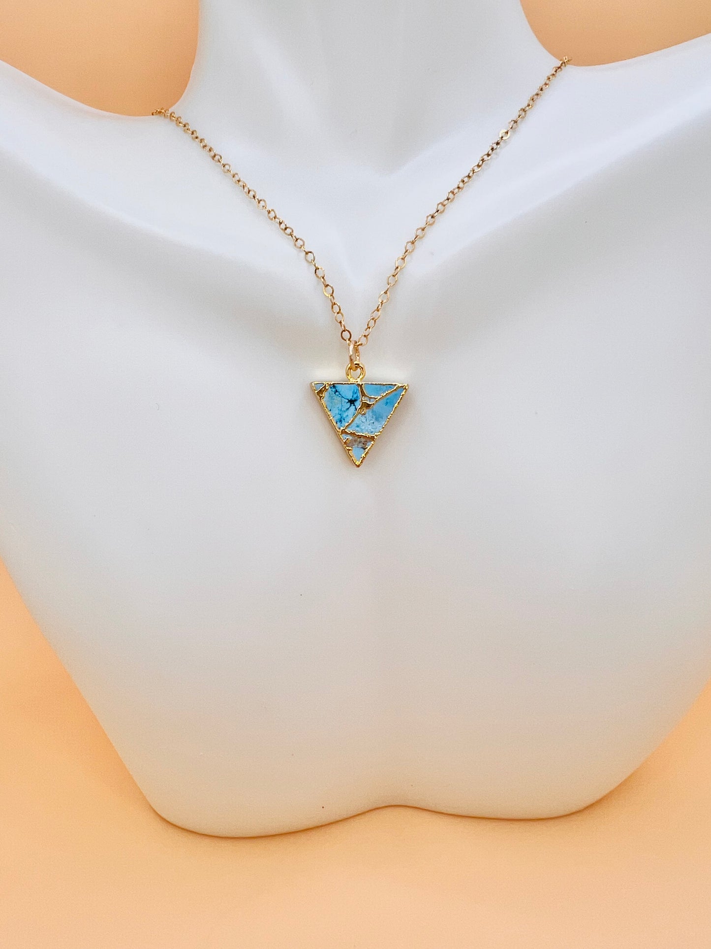 Mojave turquiose triangle necklace