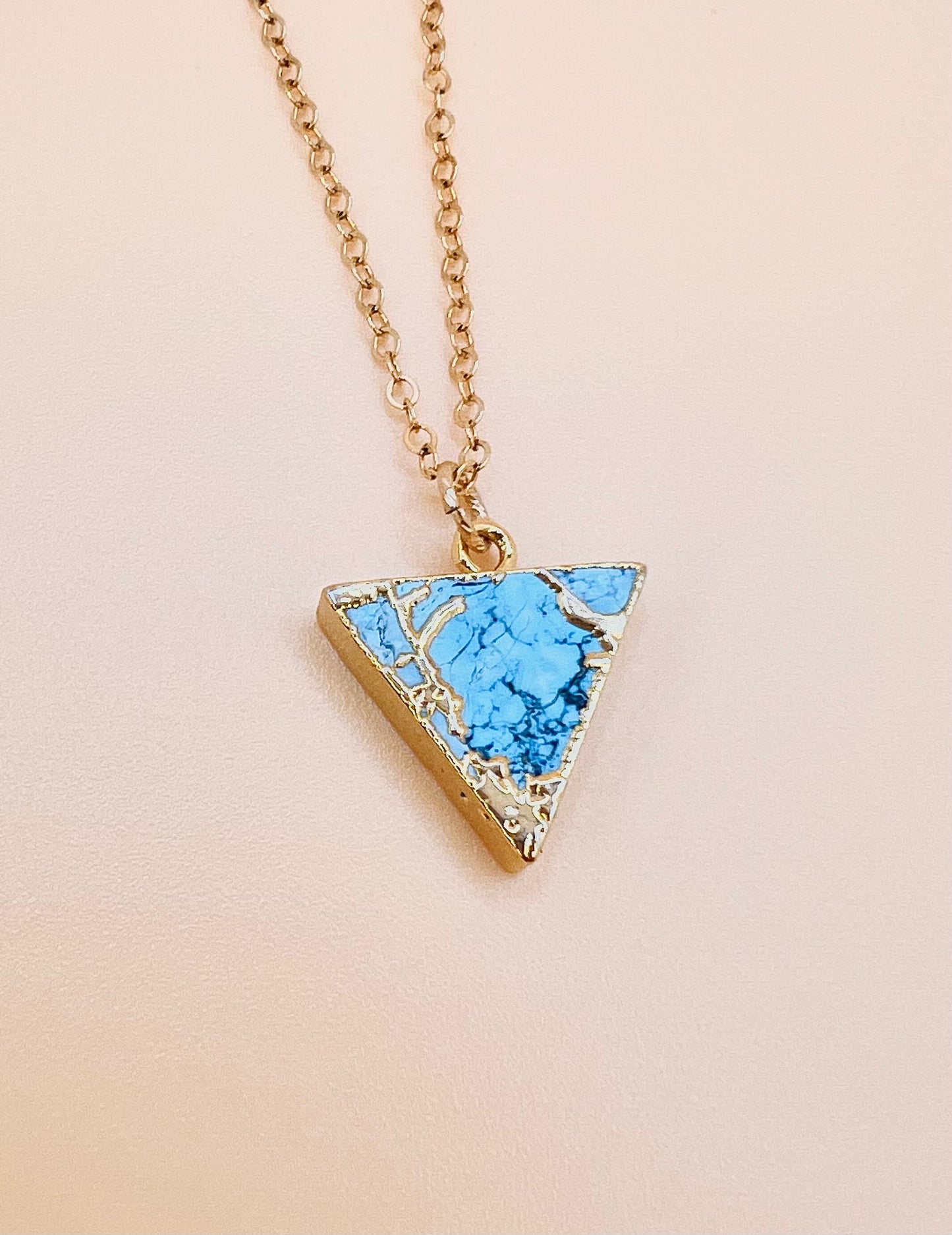 Mojave turquiose triangle necklace