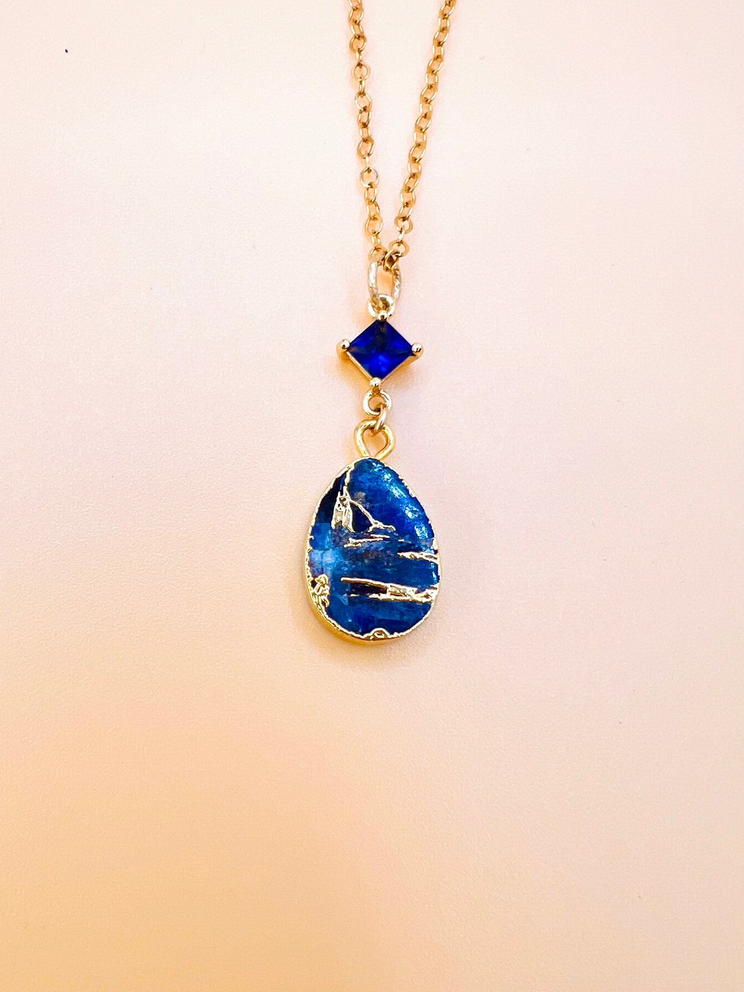 Mojave sapphire pendant