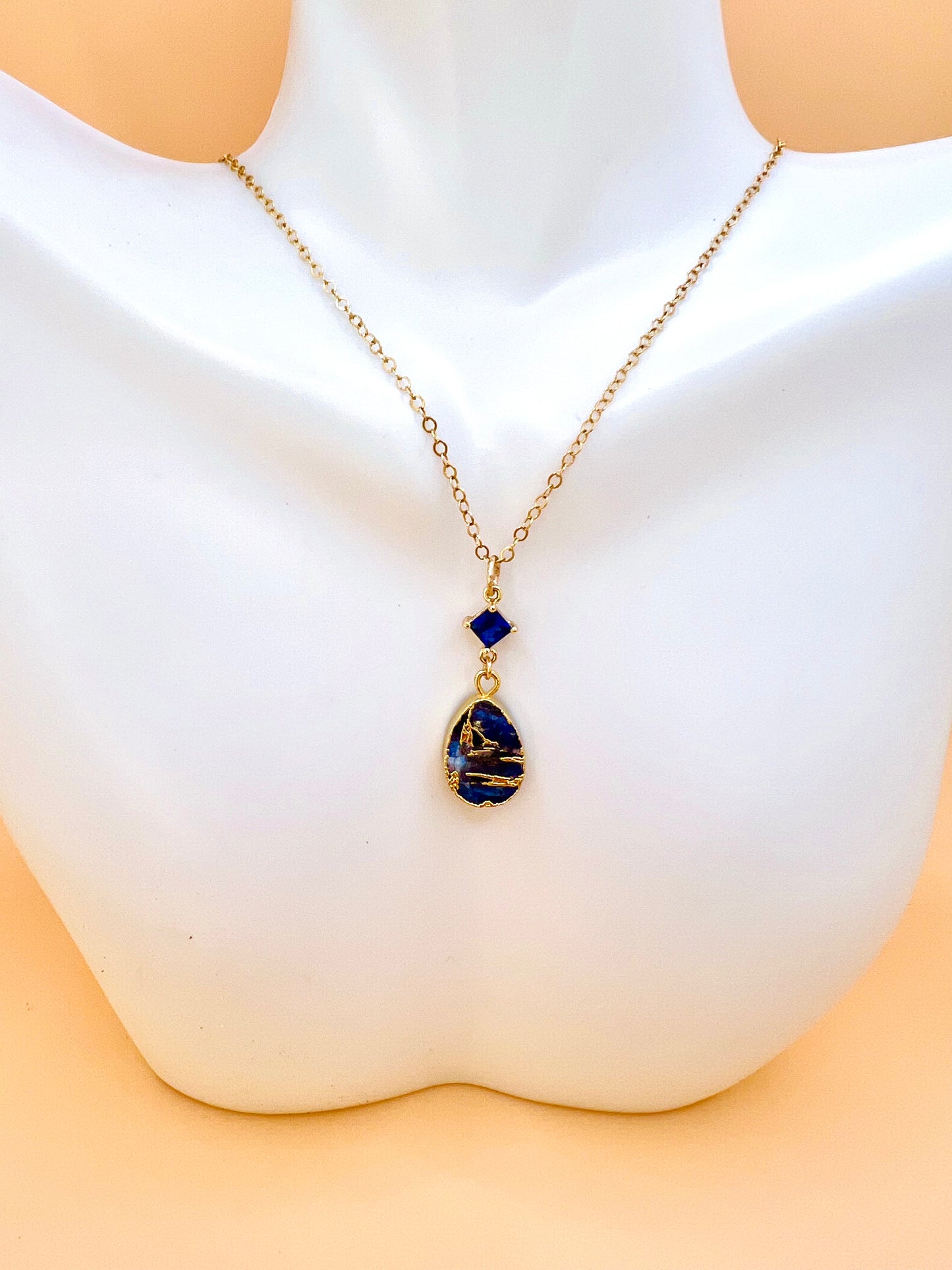 Mojave sapphire pendant