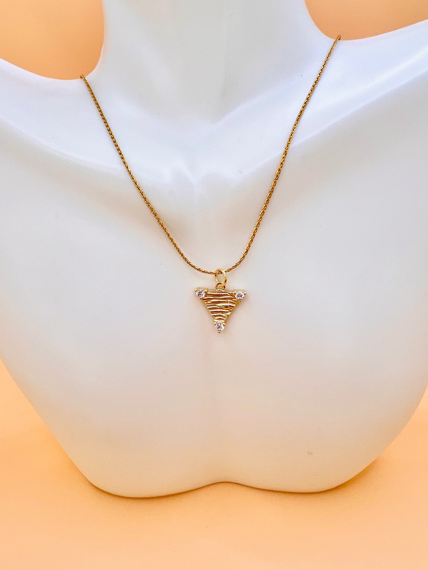 Rippled Triangle necklace
