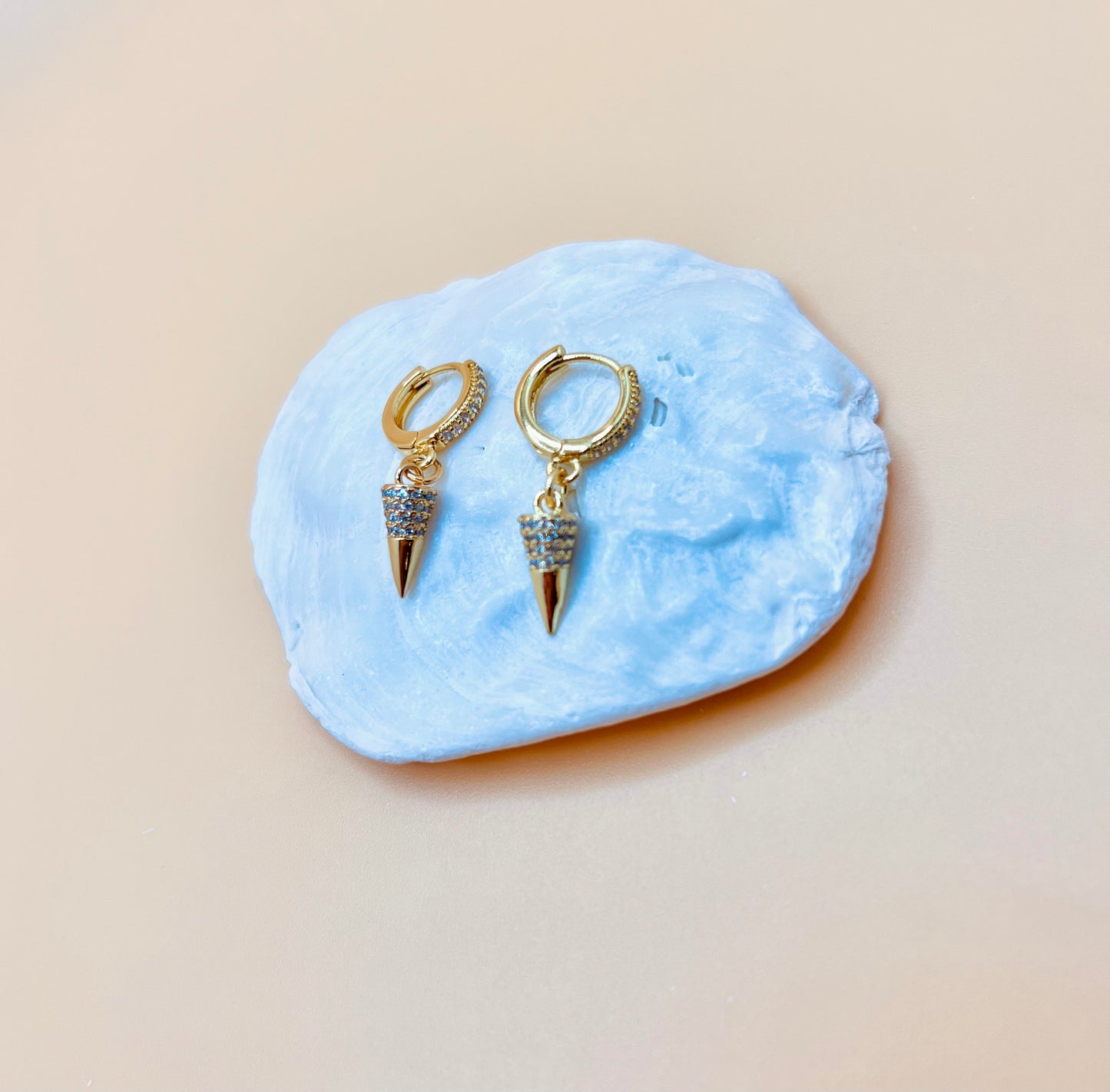 Shorty Spike Fancy Hoops