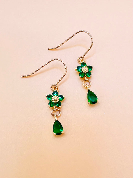 Green Daisy Drop earring