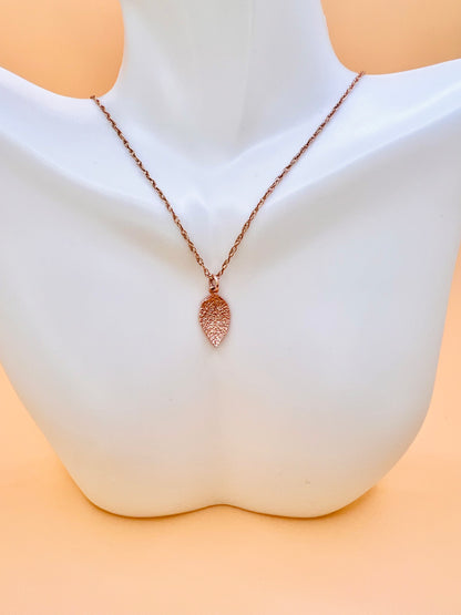 Leaf RG necklace