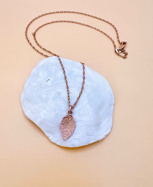 Leaf RG necklace