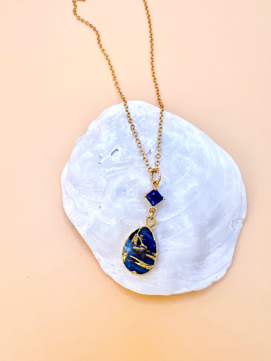 Mojave sapphire pendant